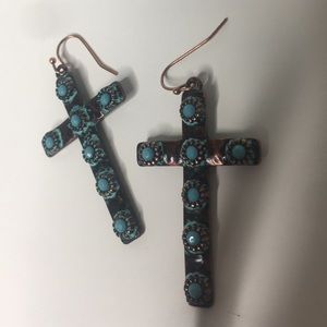 Beautiful cross ear rings with turquoise and brown!